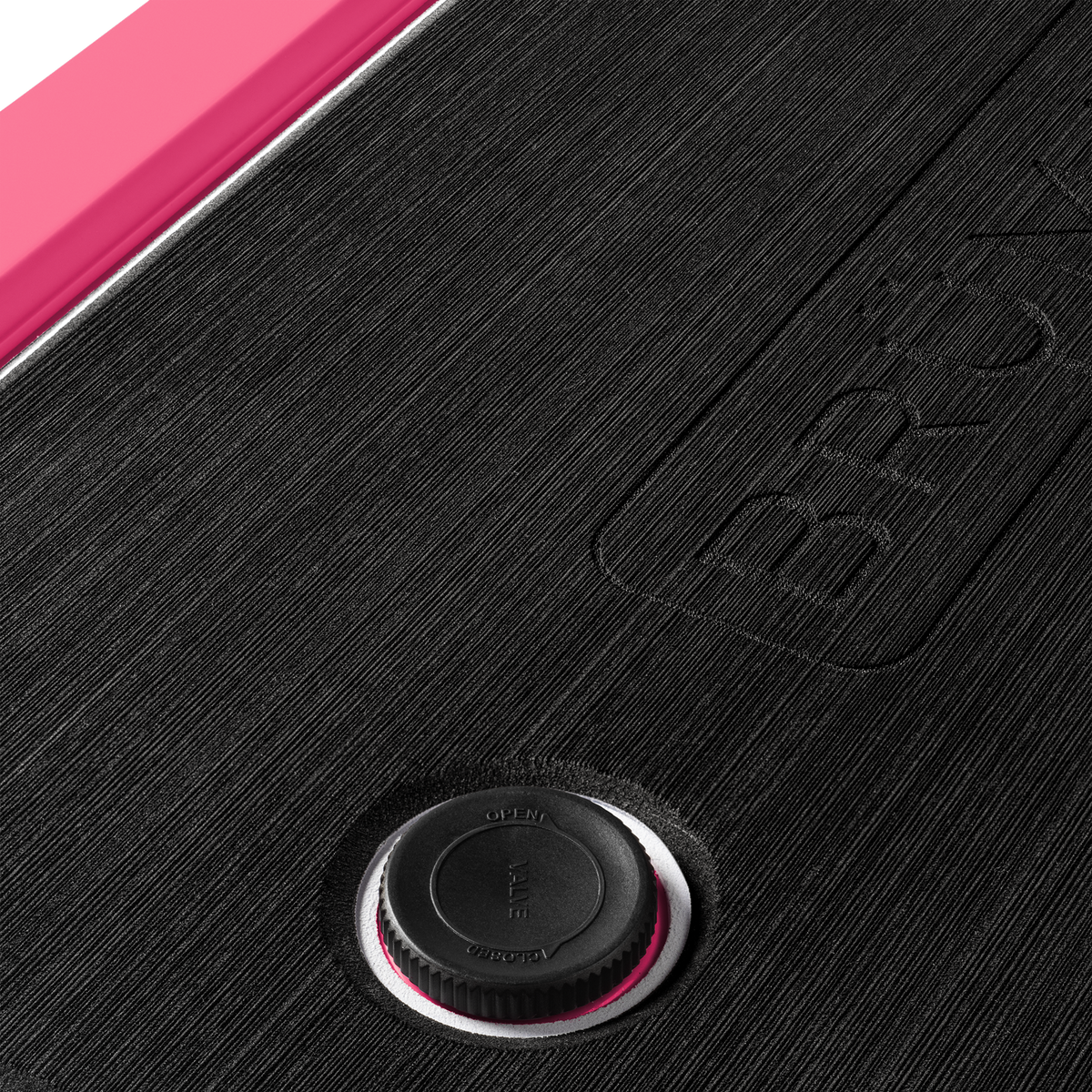 brutank-n9 brutank-55qt-neonpink-vent.png